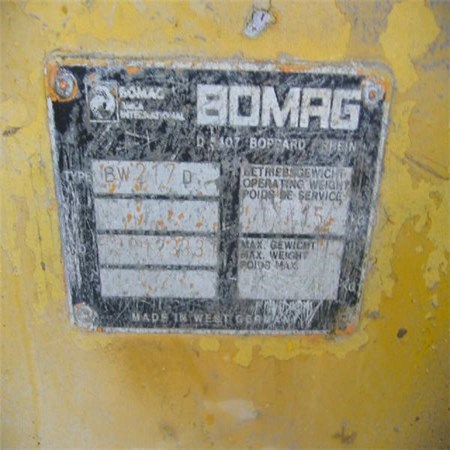 USED BOMAG BW217D ROAD ROLLER